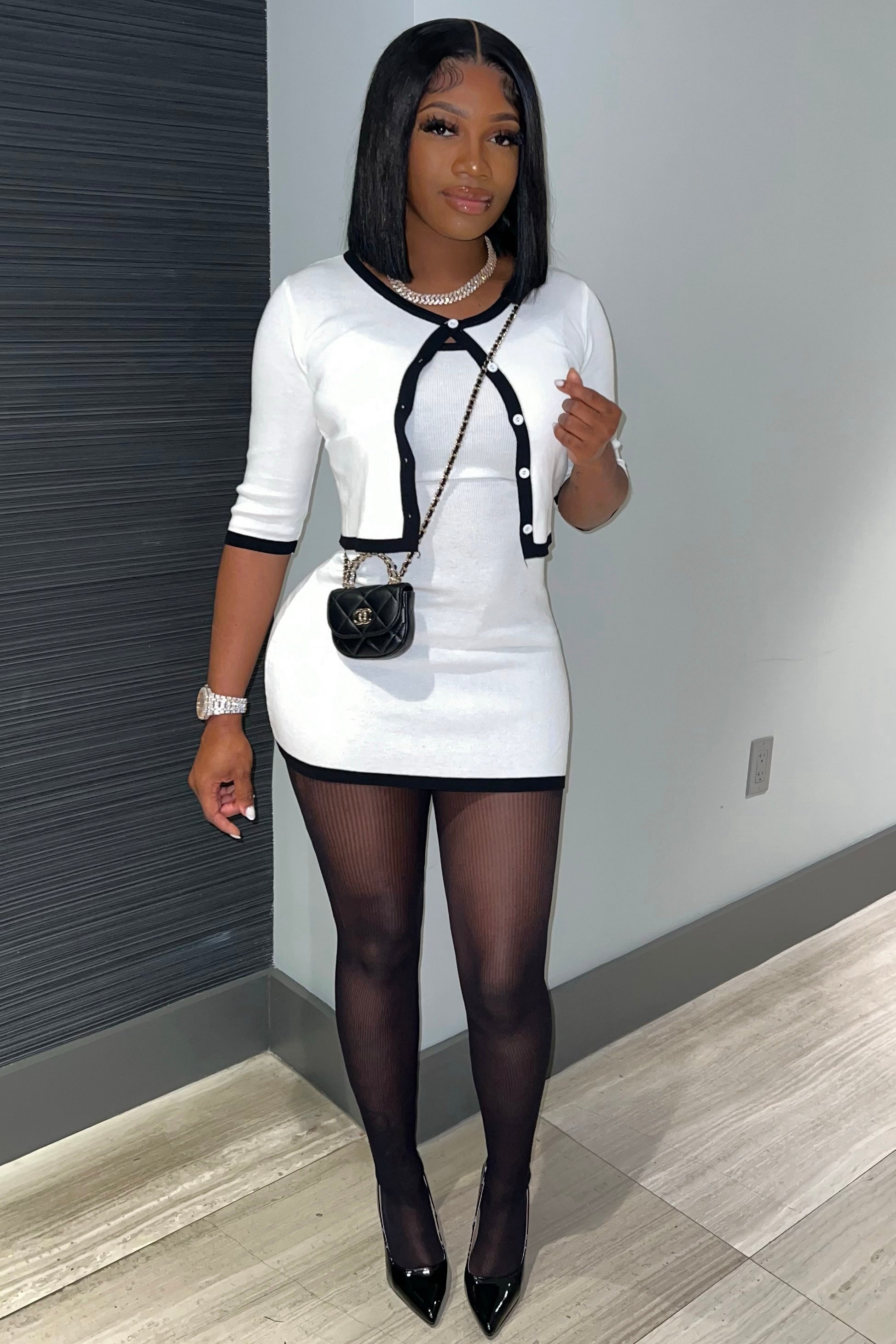 THE WHITE SET – Pearls Locker